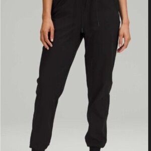 Lululemon stretch high rise joggers size 8 black
